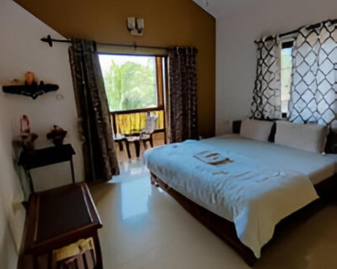 Ronne'S 2Bhk Lagoon Apartment -Calangute Bagian luar foto