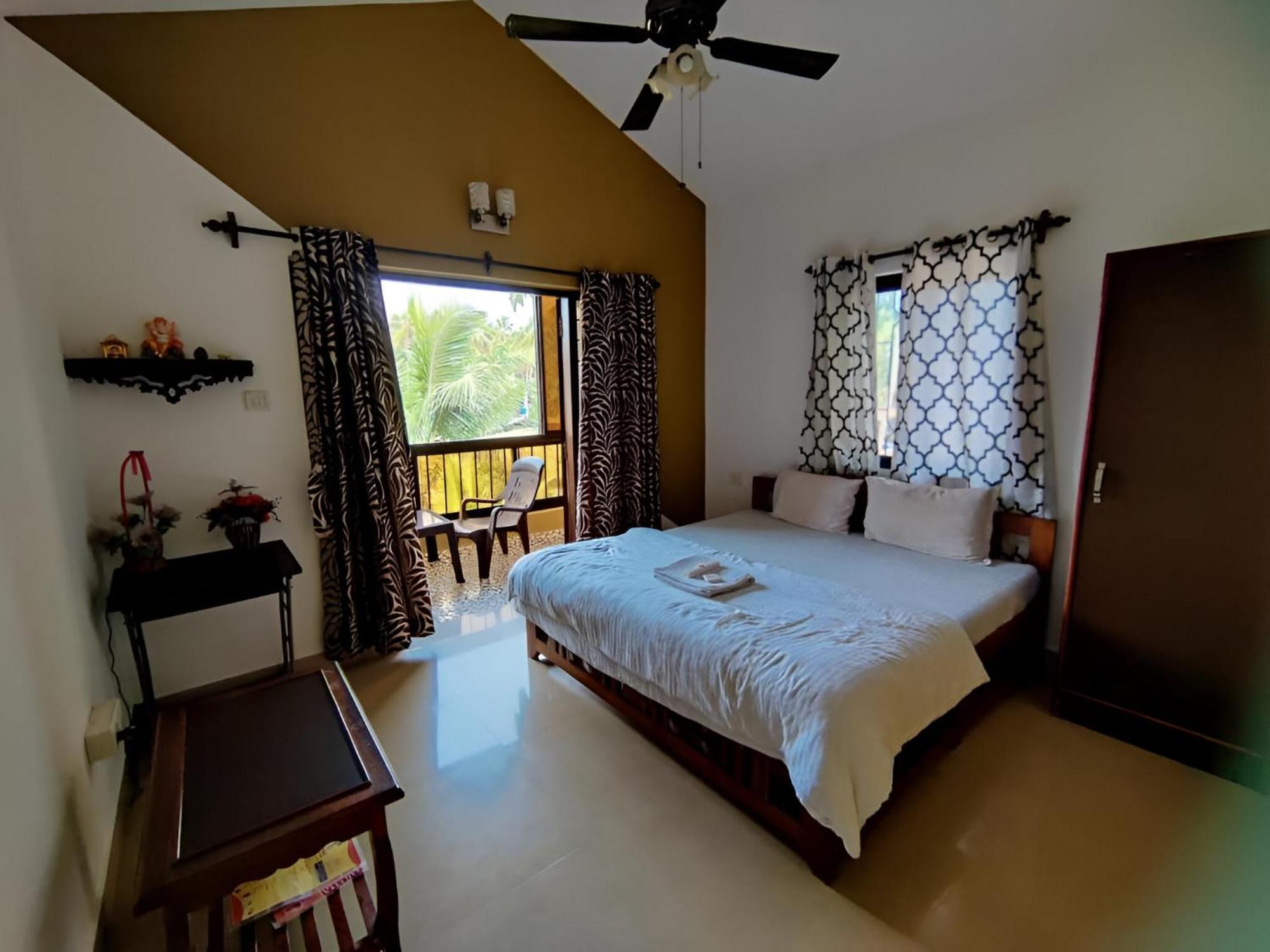 Ronne'S 2Bhk Lagoon Apartment -Calangute Bagian luar foto